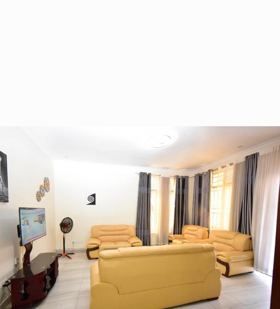 Adriel Homes Κιγκάλι Εξωτερικό φωτογραφία